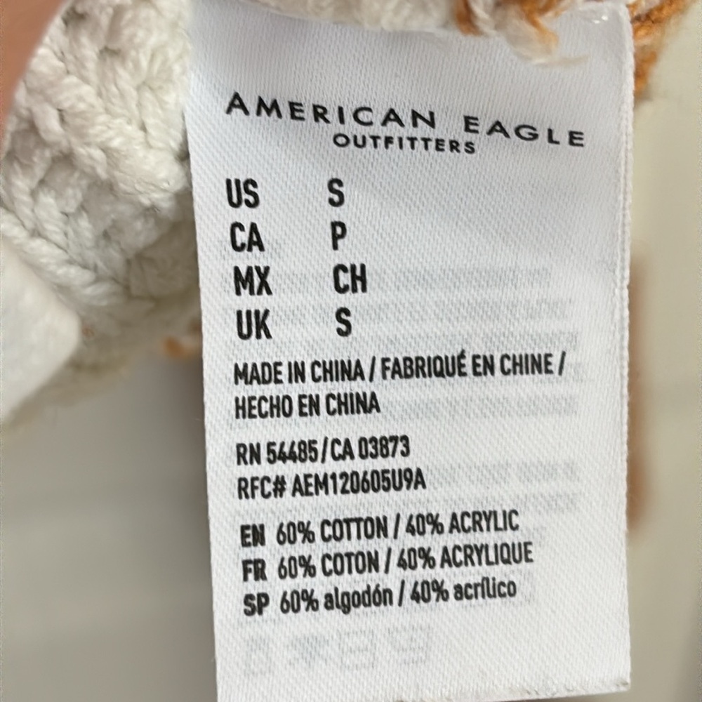 American Eagle Striped Tan and White Women's Slightly cropped Sweater sz Small - Picture 7 of 8